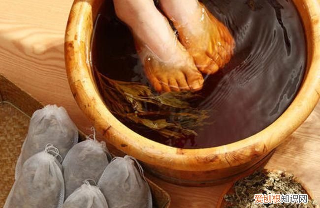艾灰泡脚有什么作用和功效