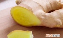 晚上可以喝生姜红糖水，晚上生姜擦脚底有什么效果