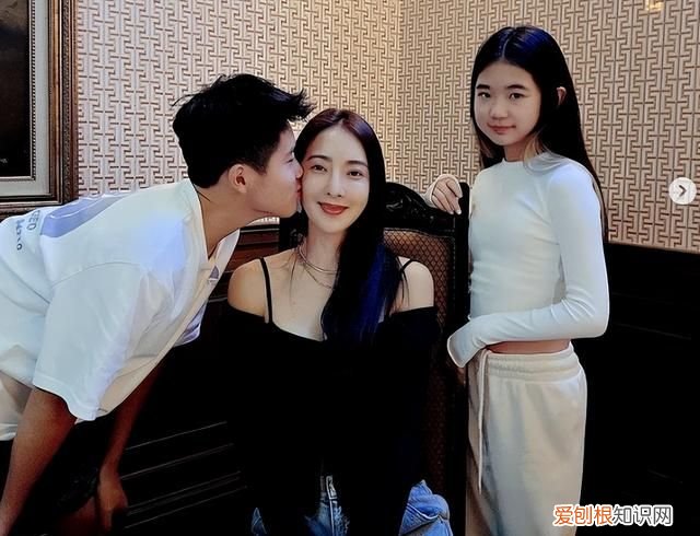 曹格11岁女儿grace近照曝光