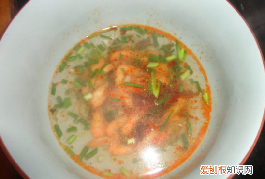 混沌汤里都放什么，馄饨汤需要放什么调料