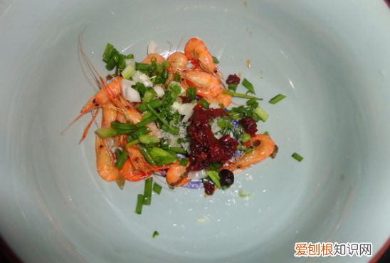 混沌汤里都放什么，馄饨汤需要放什么调料