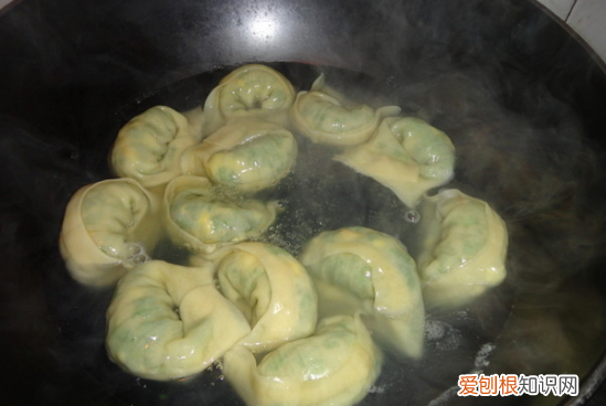 混沌汤里都放什么，馄饨汤需要放什么调料