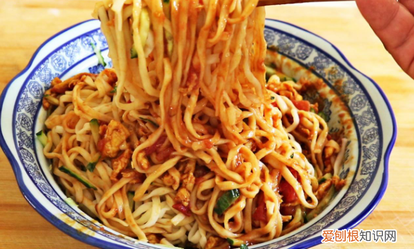 鸡蛋炸酱面酱的做法,鸡蛋炸酱面的卤怎么做