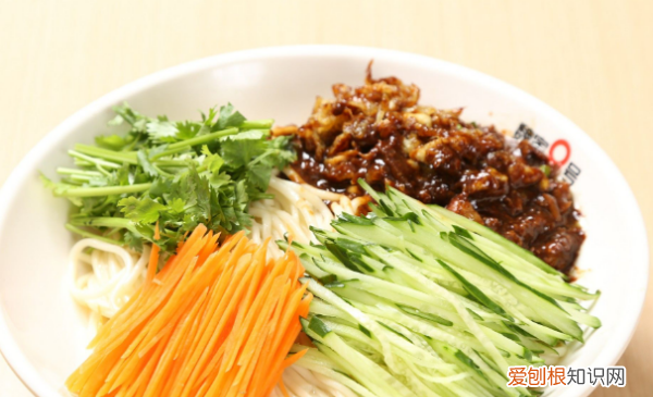 鸡蛋炸酱面酱的做法,鸡蛋炸酱面的卤怎么做