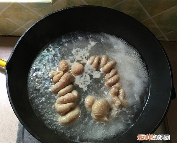 炒大肠可以用什么配菜,大肠可以和什么一起炒