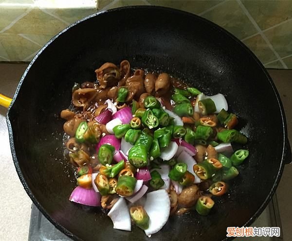 炒大肠可以用什么配菜,大肠可以和什么一起炒