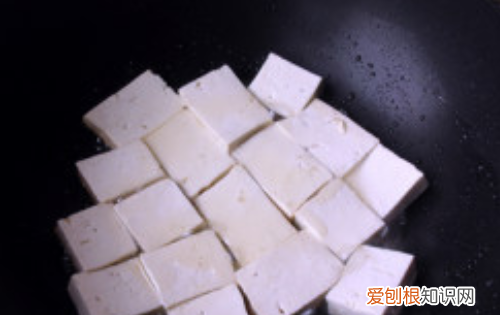 鱼香豆腐正宗的做法，在家怎么做鱼香豆腐简单方便又好吃