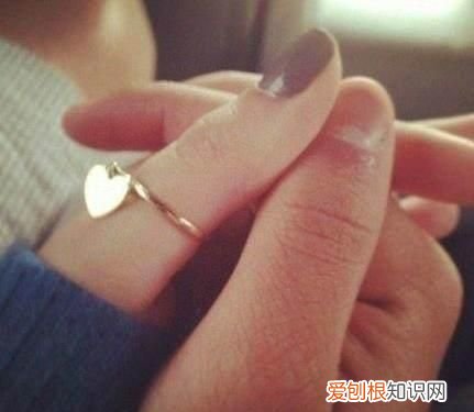 写给女朋友的暖心情话,句句甜到了心坎里!