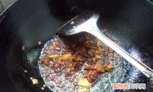 软软糯糯的糕点，糖醋山药片的家常做法