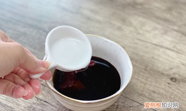 软软糯糯的糕点，糖醋山药片的家常做法