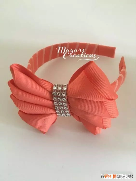 打蝴蝶结的视频慢动作