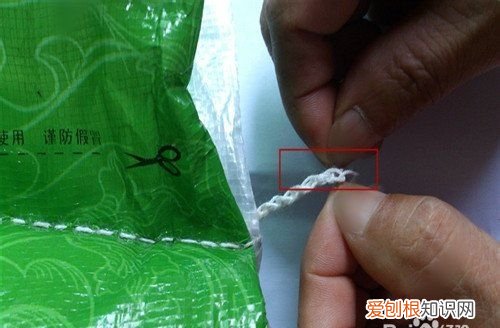 如何快速拆开编织袋米袋面袋,米袋子拆线技巧一拉就开图解
