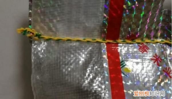 如何快速拆开编织袋米袋面袋,米袋子拆线技巧一拉就开图解