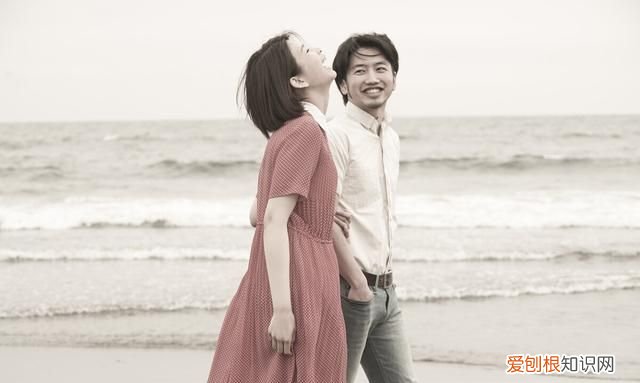 学会这3个哄女人的方法,让女人失去抵抗力的句子