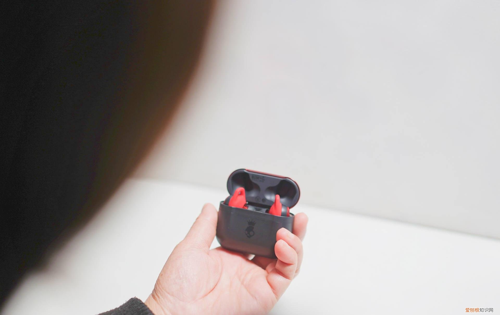 追逐新潮，挑战新活力，Skullcandy indy Evo 百威联名款