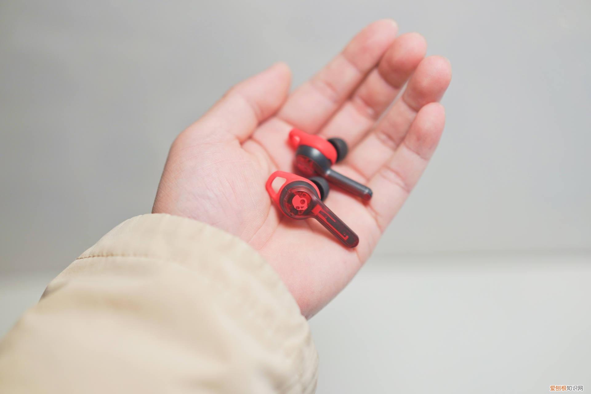 追逐新潮，挑战新活力，Skullcandy indy Evo 百威联名款