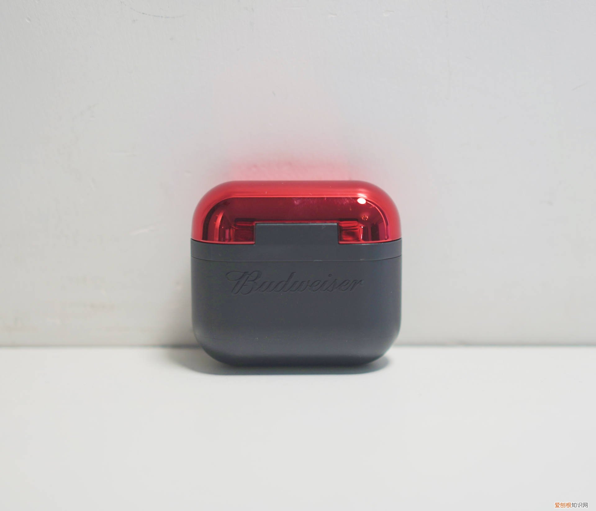 追逐新潮，挑战新活力，Skullcandy indy Evo 百威联名款