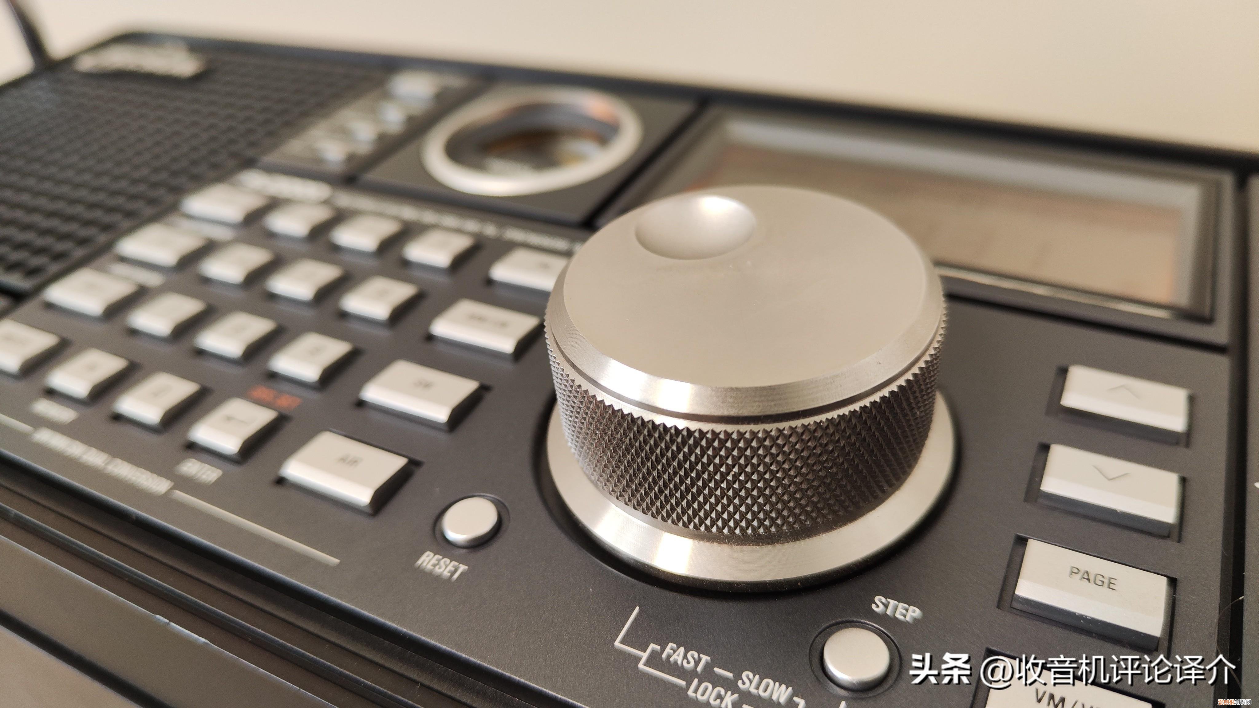 德生S2000收音机外观与功能介绍，专门献给视障人士的礼物