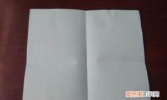 如何用纸折出圆锥形，怎么用纸做一个圆锥体