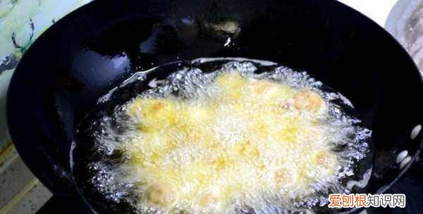 炸肉圆子的做法