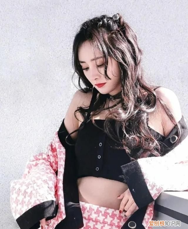 尖形脸或菱形脸适合留什么发型