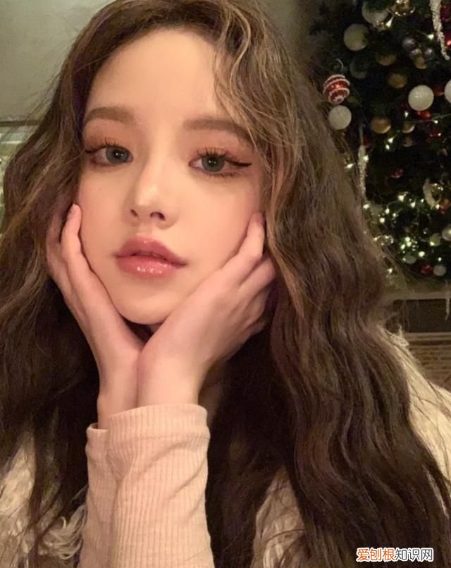 尖形脸或菱形脸适合留什么发型