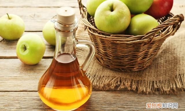 去草莓鼻黑头的泥膜 歼灭黑头告别草莓鼻