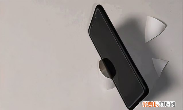 如何自制手机支架,如何把衣架改造成手机支架