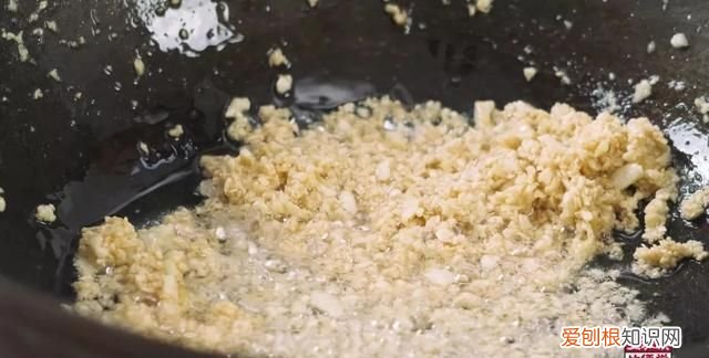 虾黄怎么做才好吃,2斤龙虾怎么做才好吃