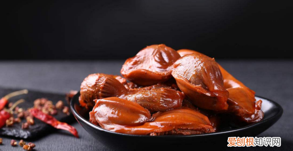 麻辣鸡胗的做法，爆炒香辣鸡脚筋的做法