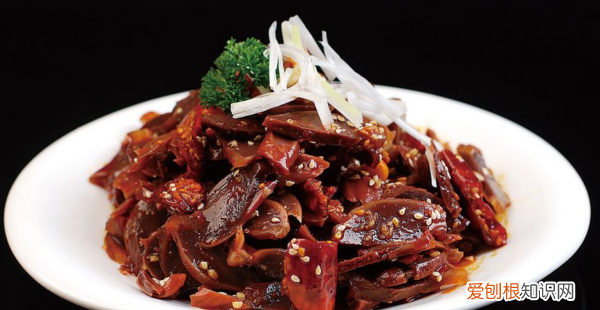 麻辣鸡胗的做法，爆炒香辣鸡脚筋的做法