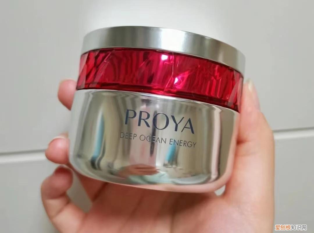 面霜并不是越贵越好，这4款中端价位的面霜，价格不贵但很好用