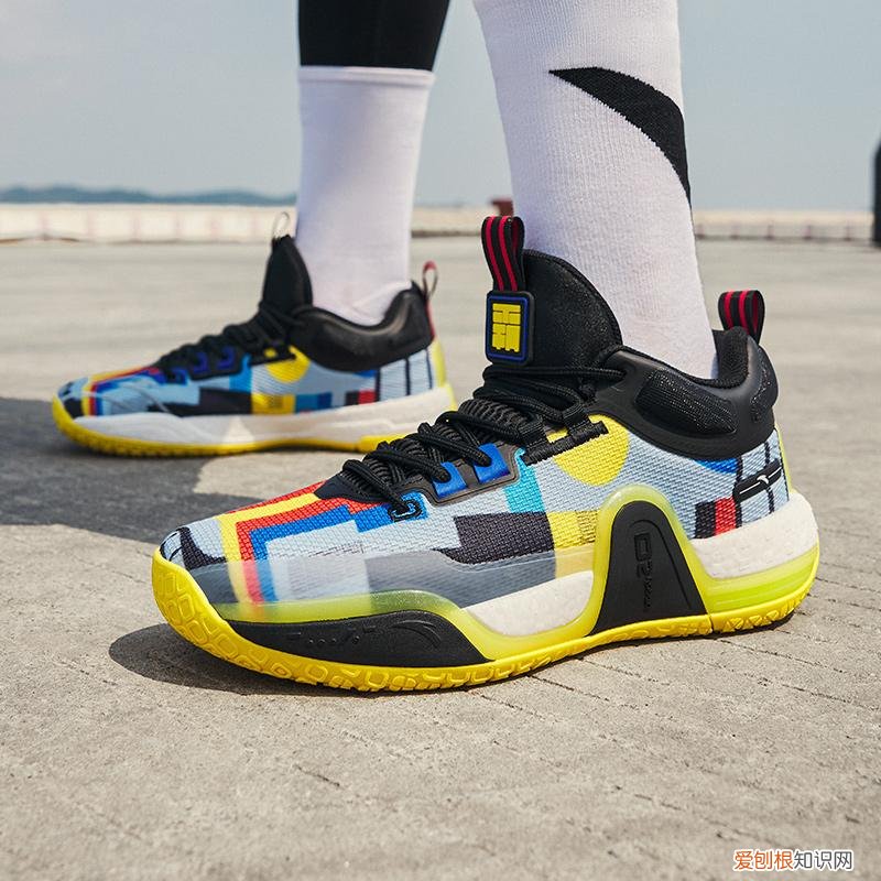 安踏霸道2022新配色曝光！安踏第三品牌代言人凯文-鲁尼亲自上脚