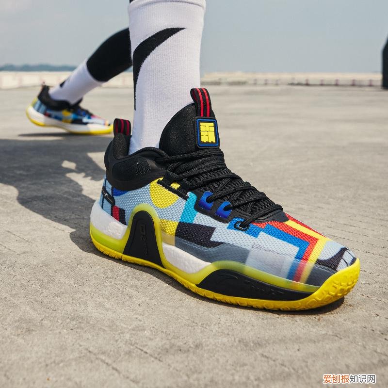 安踏霸道2022新配色曝光！安踏第三品牌代言人凯文-鲁尼亲自上脚