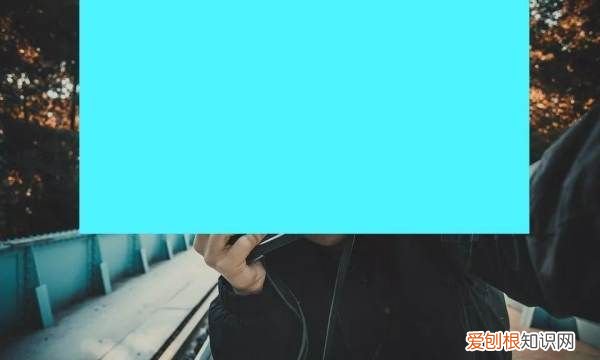 PS做毛玻璃效果,PS毛玻璃效果可以咋做