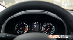 自由侠保养灯怎么归零，吉普自由侠保养灯归零方法