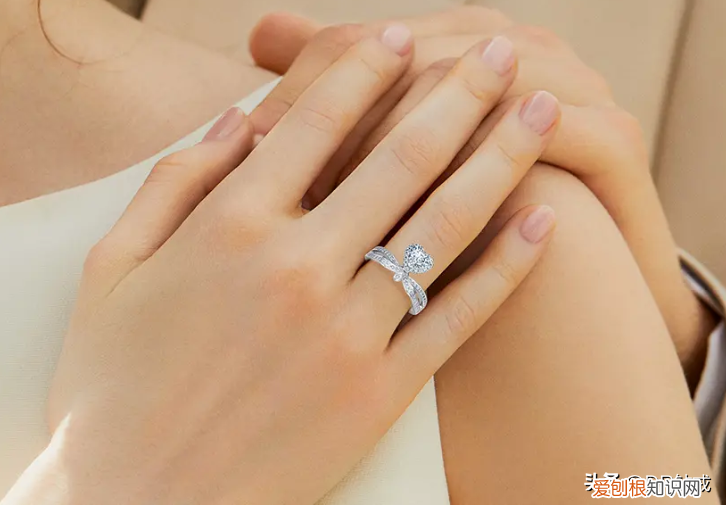 1克拉钻石值多少钱