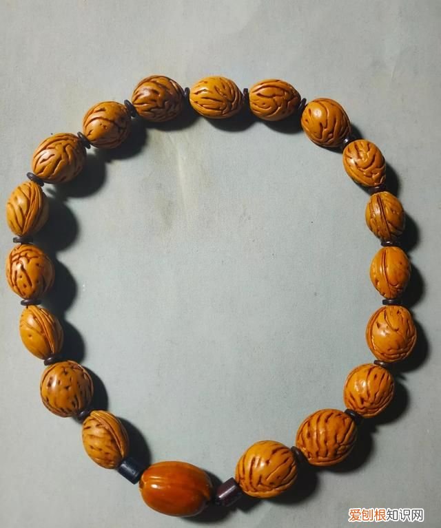 桃核最简单打磨方法,怎样把桃核加工成圆形最好机械化的