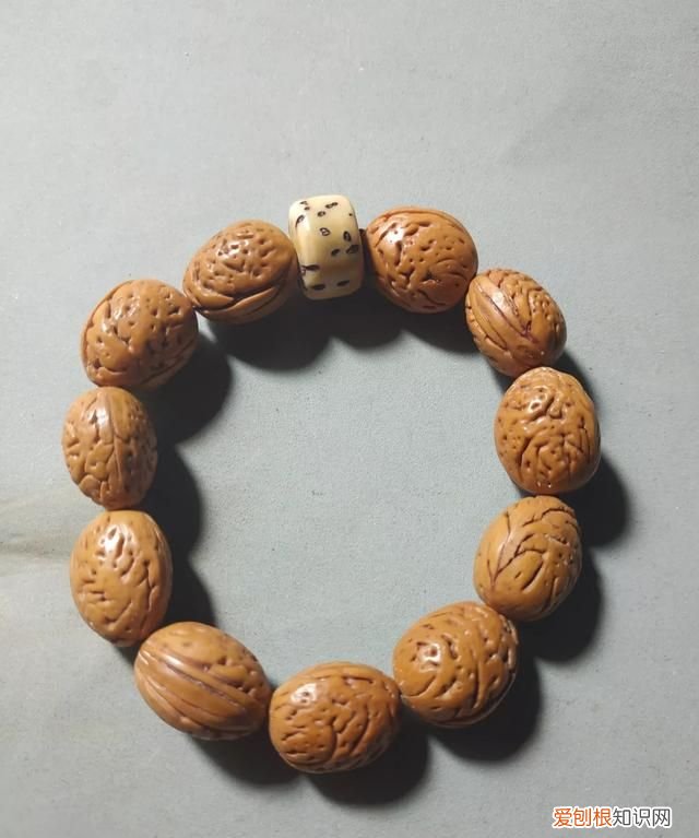 桃核最简单打磨方法,怎样把桃核加工成圆形最好机械化的