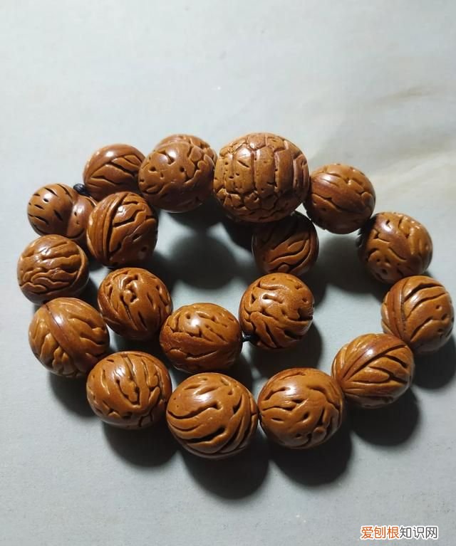 桃核最简单打磨方法,怎样把桃核加工成圆形最好机械化的