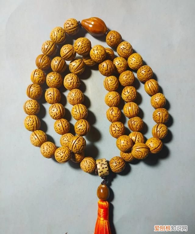 桃核最简单打磨方法,怎样把桃核加工成圆形最好机械化的