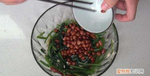 菠菜拌花生米怎么做,菠菜可以和花生一起吃吗