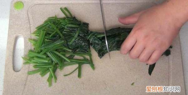 菠菜拌花生米怎么做,菠菜可以和花生一起吃吗