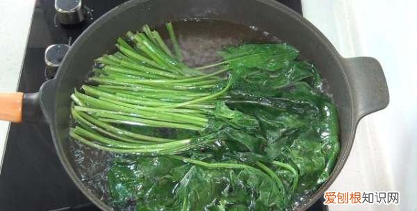 菠菜拌花生米怎么做,菠菜可以和花生一起吃吗