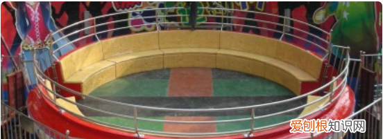 游乐场里旋转的叫什么，游乐场可以升高转圈的椅子吗