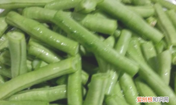 扁豆怎么切成丝，凉拌扁豆丝怎么做好吃