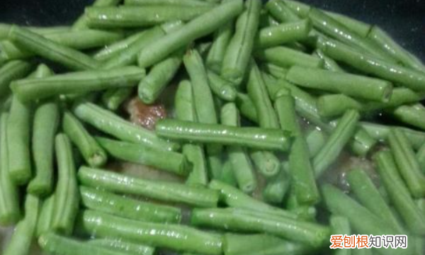 扁豆怎么切成丝，凉拌扁豆丝怎么做好吃