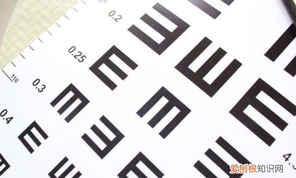 为什么标准视力表用e，为什么视力表要用E字
