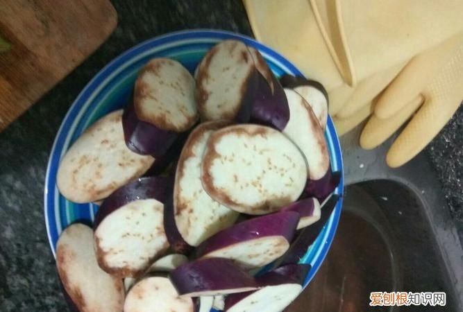 怎样冷冻茄子，怎样用冰箱冻茄子
