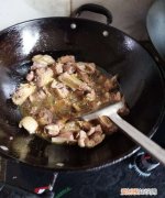 红烧鹅怎么做，谁知道红烧鹅怎么去除腥味